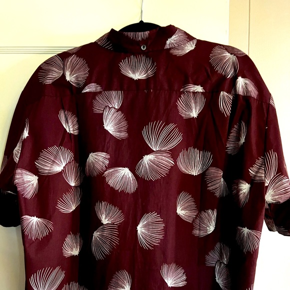 New without Tags Wine Colored Aloha Shirt. Size Large made in Hawaii - Picture 2 of 3